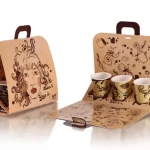Vasos de café de cartón y envases para llevar
