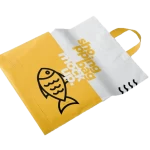 Bolsa de papel con asa pequeña y logo