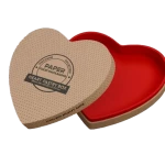 Caja con tapa y forma de corazón