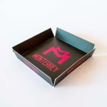 Bandeja de cartón con borde